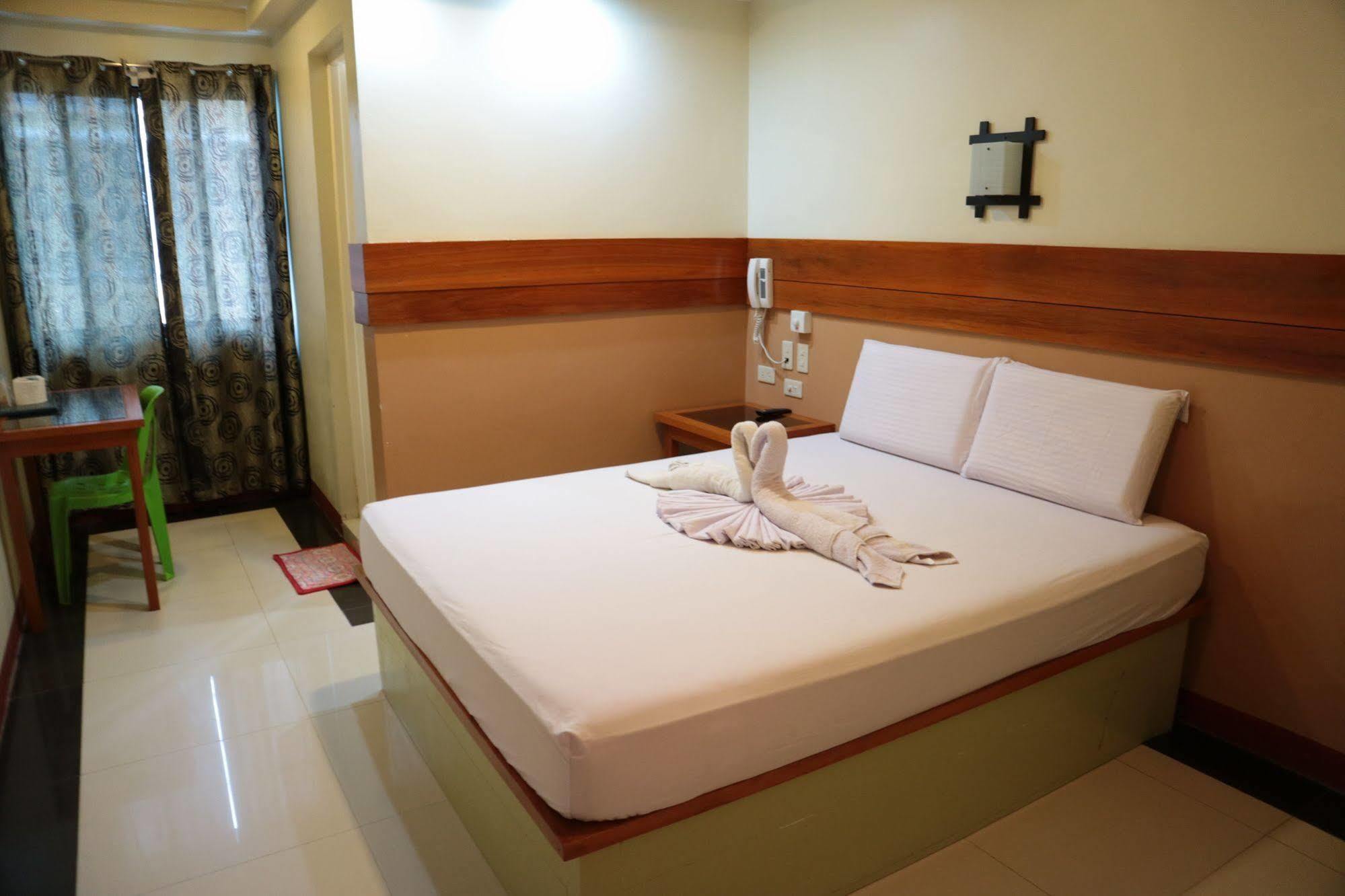 Rainforest Beach Hotel El Nido Bagian luar foto