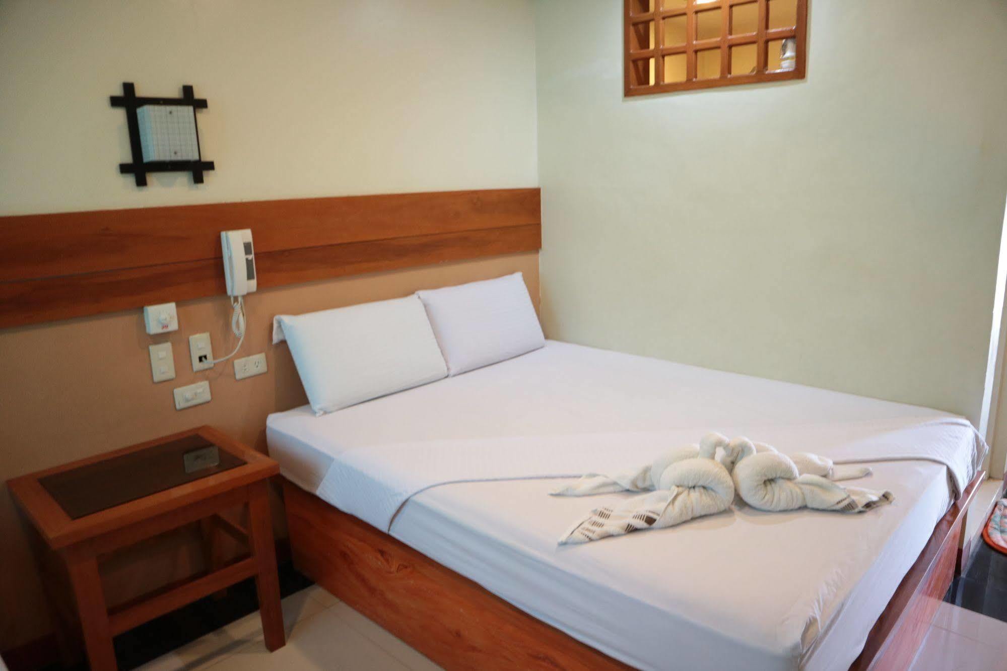Rainforest Beach Hotel El Nido Bagian luar foto