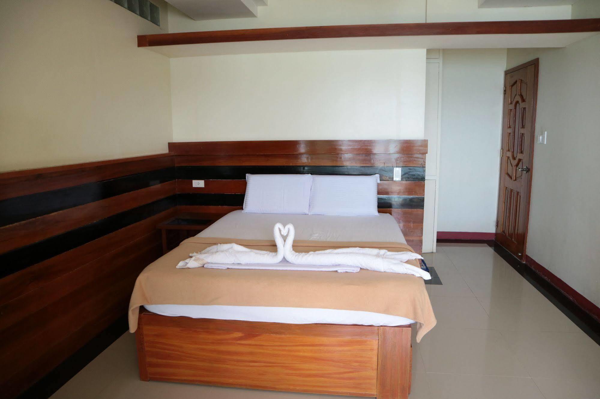 Rainforest Beach Hotel El Nido Bagian luar foto