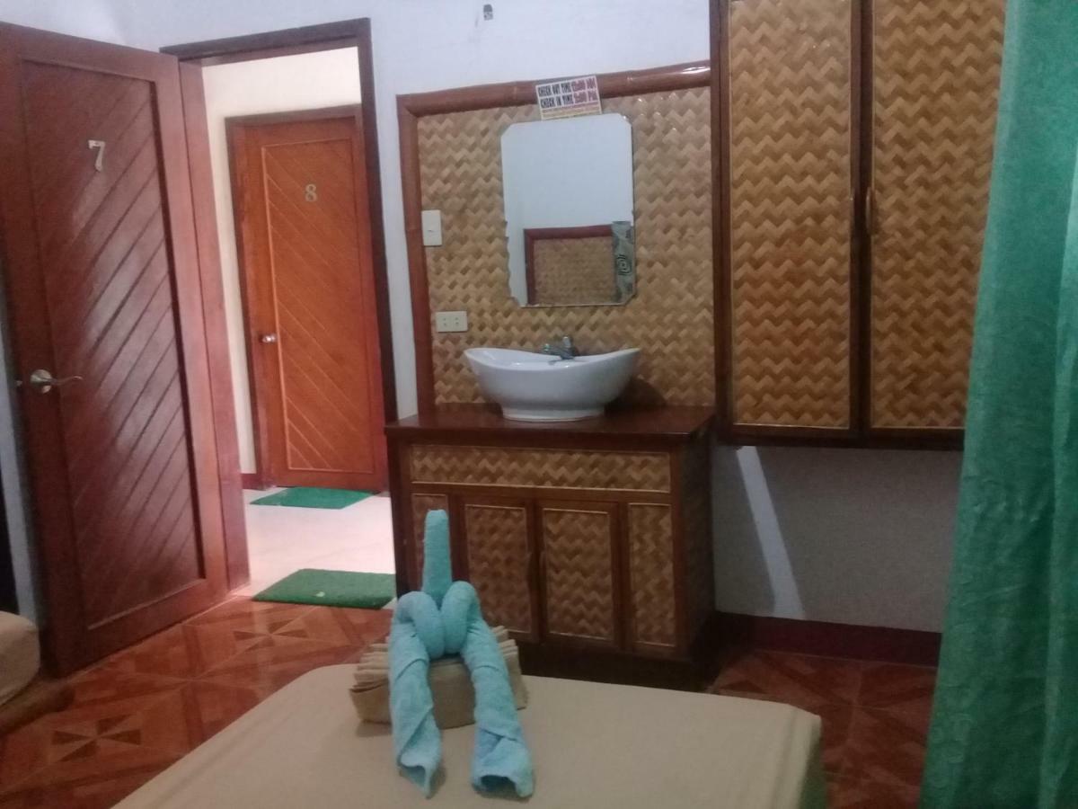Rainforest Beach Hotel El Nido Bagian luar foto