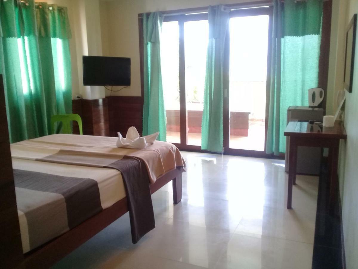 Rainforest Beach Hotel El Nido Bagian luar foto