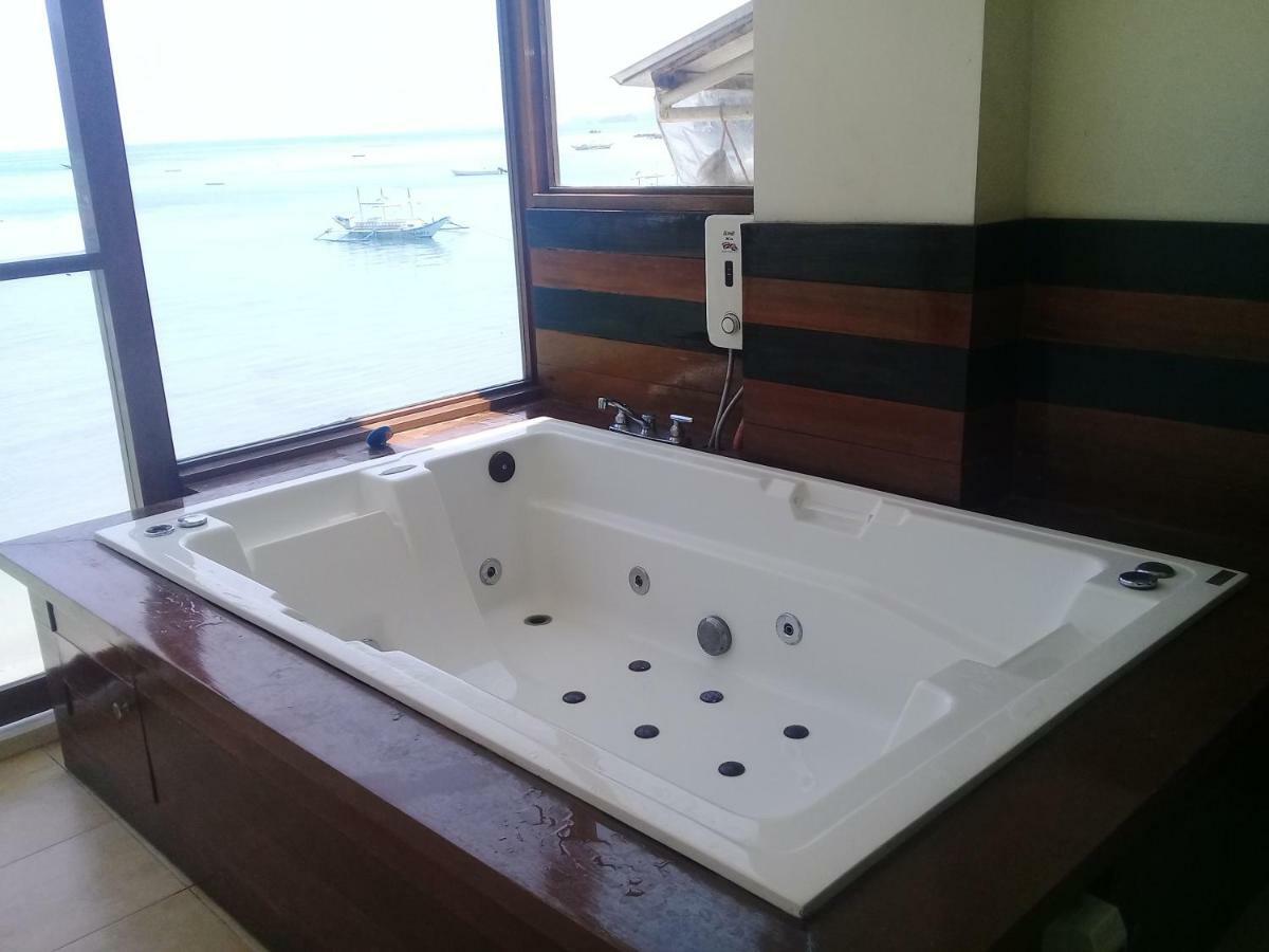 Rainforest Beach Hotel El Nido Bagian luar foto