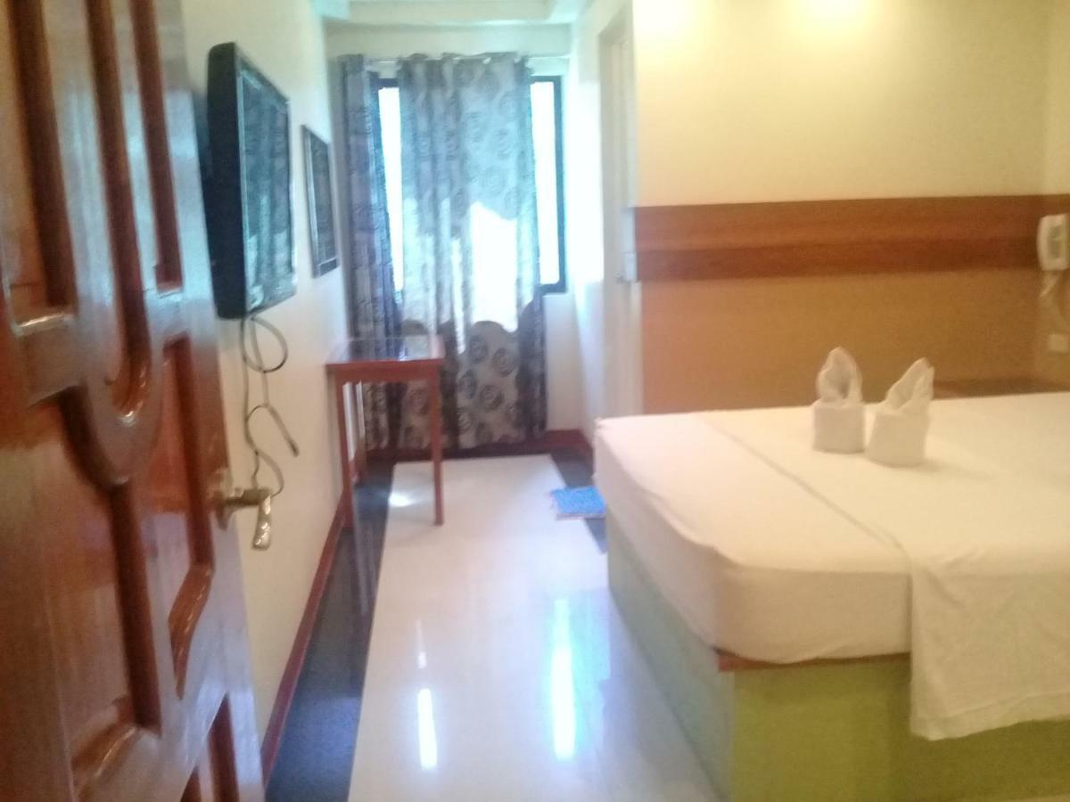 Rainforest Beach Hotel El Nido Bagian luar foto